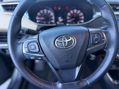Used 2014 Toyota Avalon XLE Premium FWD image 9