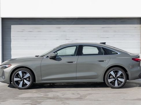 Used 2025 Audi A5 2.0T Premium Plus w/ Premium Plus image 3