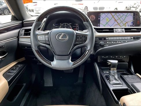 Used 2019 Lexus ES 350 Luxury image 5
