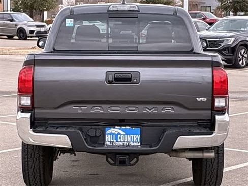 Used 2018 Toyota Tacoma SR5 image 5