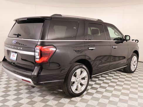 Used 2024 Ford Expedition Platinum AWD/4WD image 22