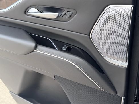 Used 2024 Cadillac Escalade Sport Platinum w/ LPO, ONYX Package image 20