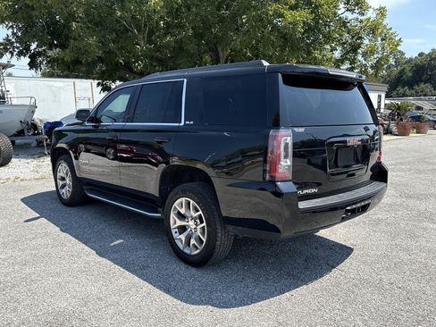 Used 2018 GMC Yukon SLE w/ SLE Value Package image 3