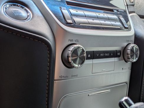 Used 2020 Toyota Land Cruiser Heritage Edition AWD/4WD image 9