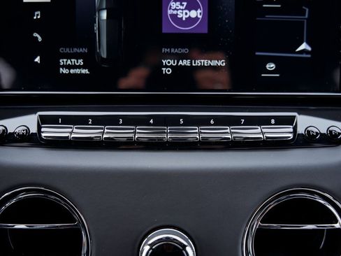 Used 2026 Rolls-Royce Cullinan Base image 76