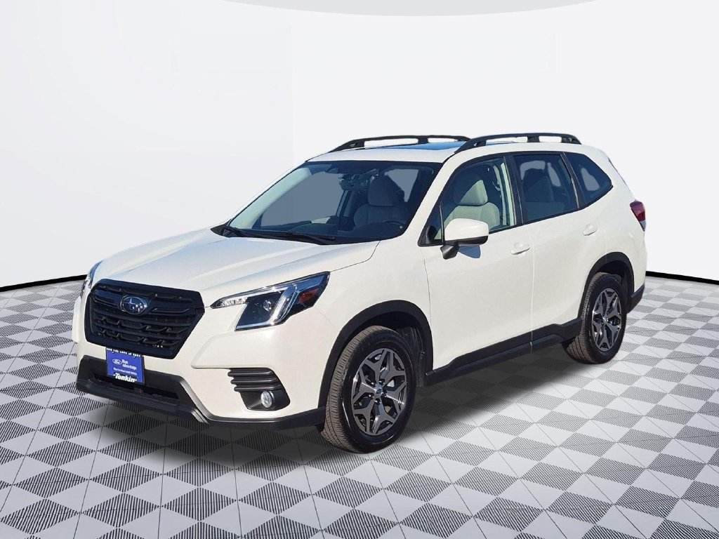 Used 2023 Subaru Forester Premium w/ Popular Package #2 AWD/4WD image 2