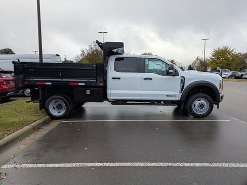 New 2025 Ford F450 XL image 3