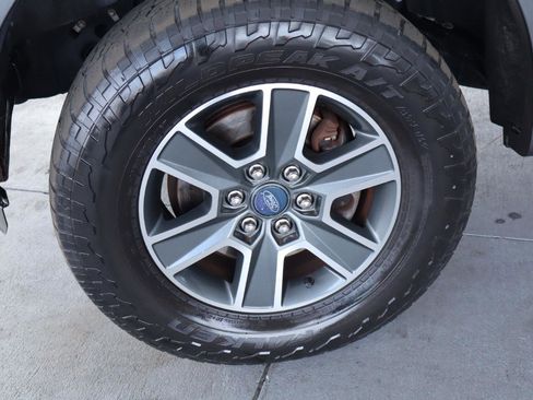 Used 2015 Ford F150 Lariat image 41