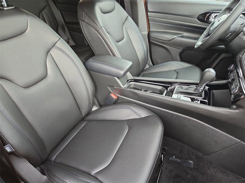 New 2026 Jeep Compass Limited image 10