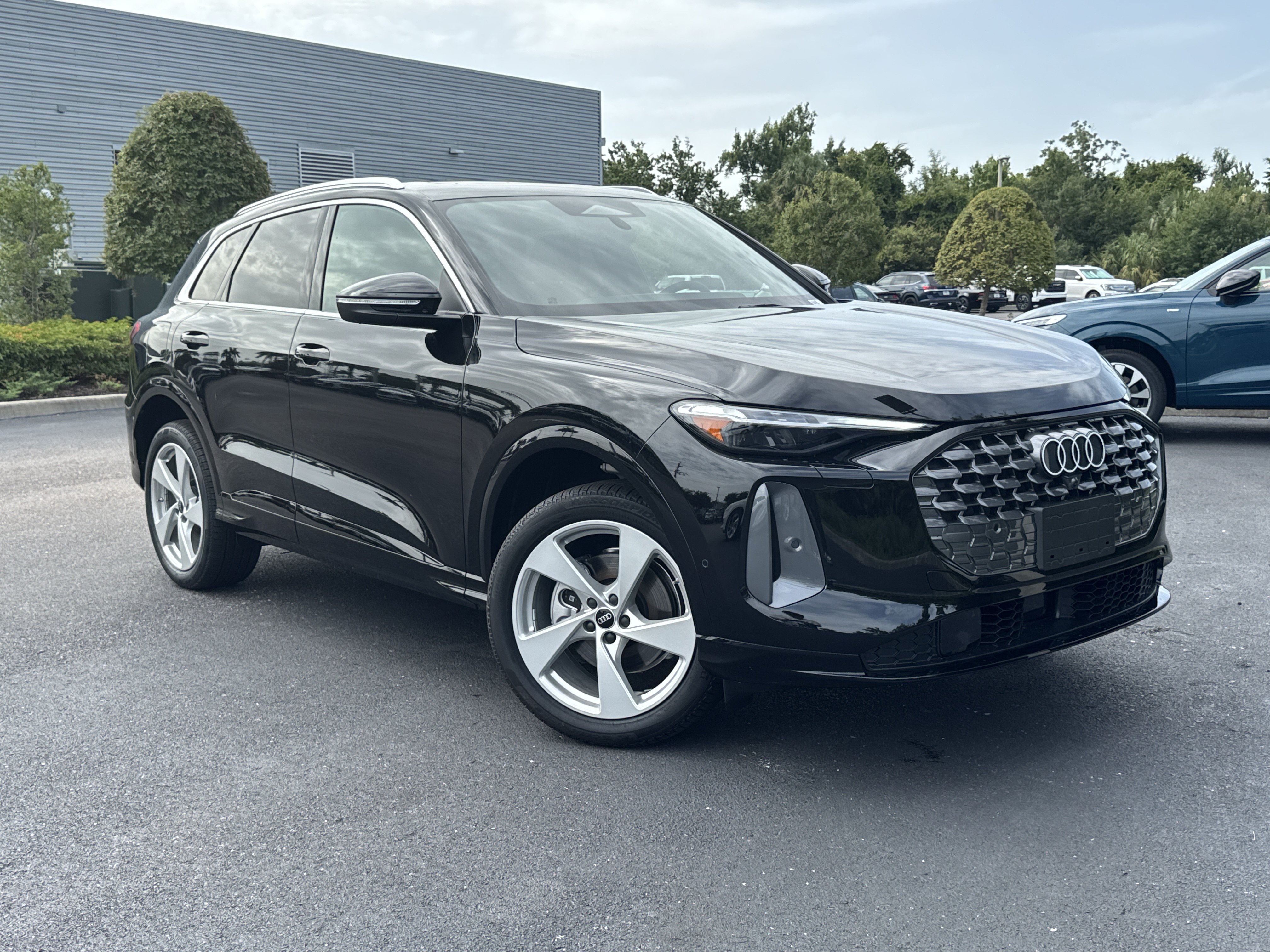 New 2026 Audi Q5 Premium Plus AWD/4WD image 1