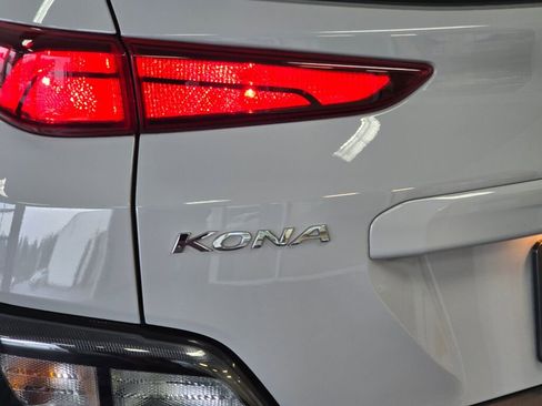 Used 2022 Hyundai Kona SE image 14