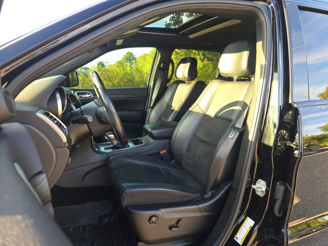 Used 2020 Jeep Grand Cherokee Altitude AWD/4WD image 14