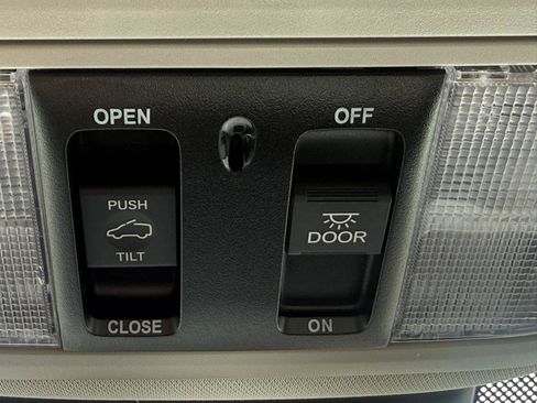 Used 2025 Honda Odyssey Touring image 26