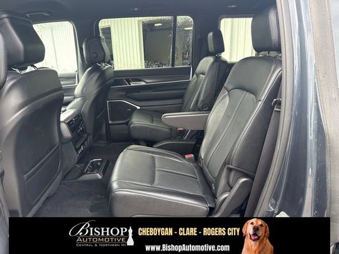 Used 2024 Jeep Wagoneer Series II AWD/4WD image 17