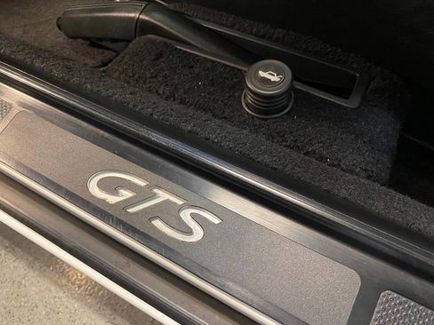 Used 1994 Porsche 928 GTS RWD image 39