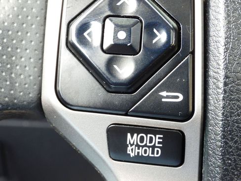 Used 2017 Toyota 4Runner Limited AWD/4WD image 79