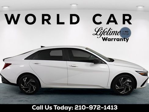 New 2025 Hyundai Elantra Blue image 9