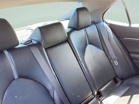 Used 2021 Toyota Camry XLE w/ Navigation Package AWD/4WD image 18