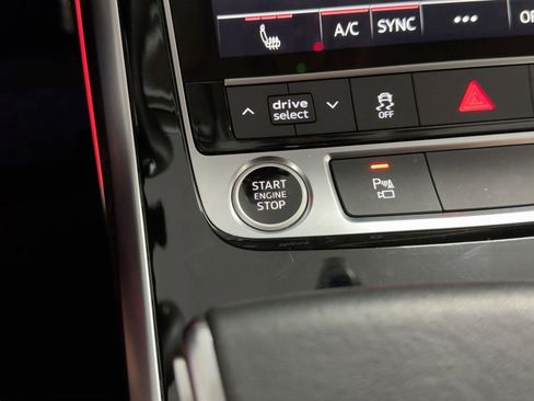 Used 2025 Audi Q7 2.0T Premium w/ Convenience Plus Package image 26