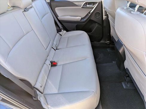 Used 2015 Subaru Forester 2.5i Limited image 20