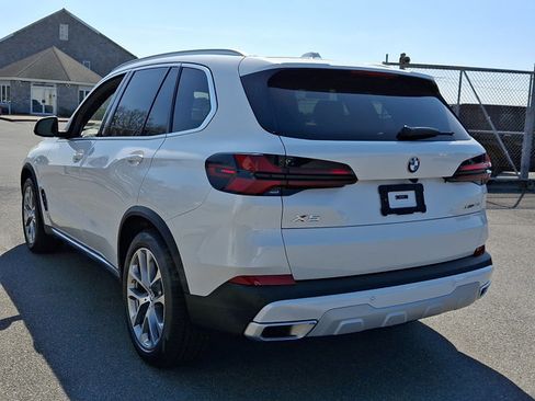 New 2026 BMW X5 xDrive40i w/ Climate Comfort Package AWD/4WD image 3