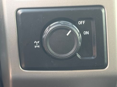 Used 2015 Ford F150 Lariat w/ Equipment Group 501A Mid RWD image 32