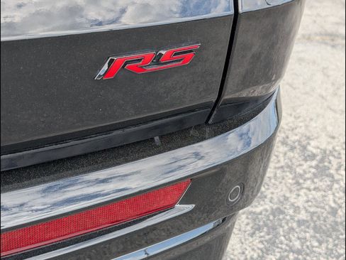 Used 2025 Chevrolet Traverse RS image 23