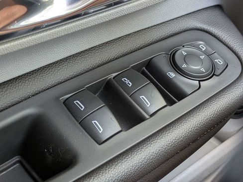 Used 2021 GMC Terrain SLT FWD image 25