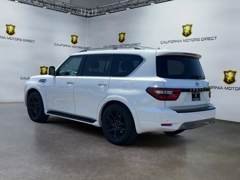 Used 2022 Nissan Armada SL w/ Captain's Chairs Package RWD image 3