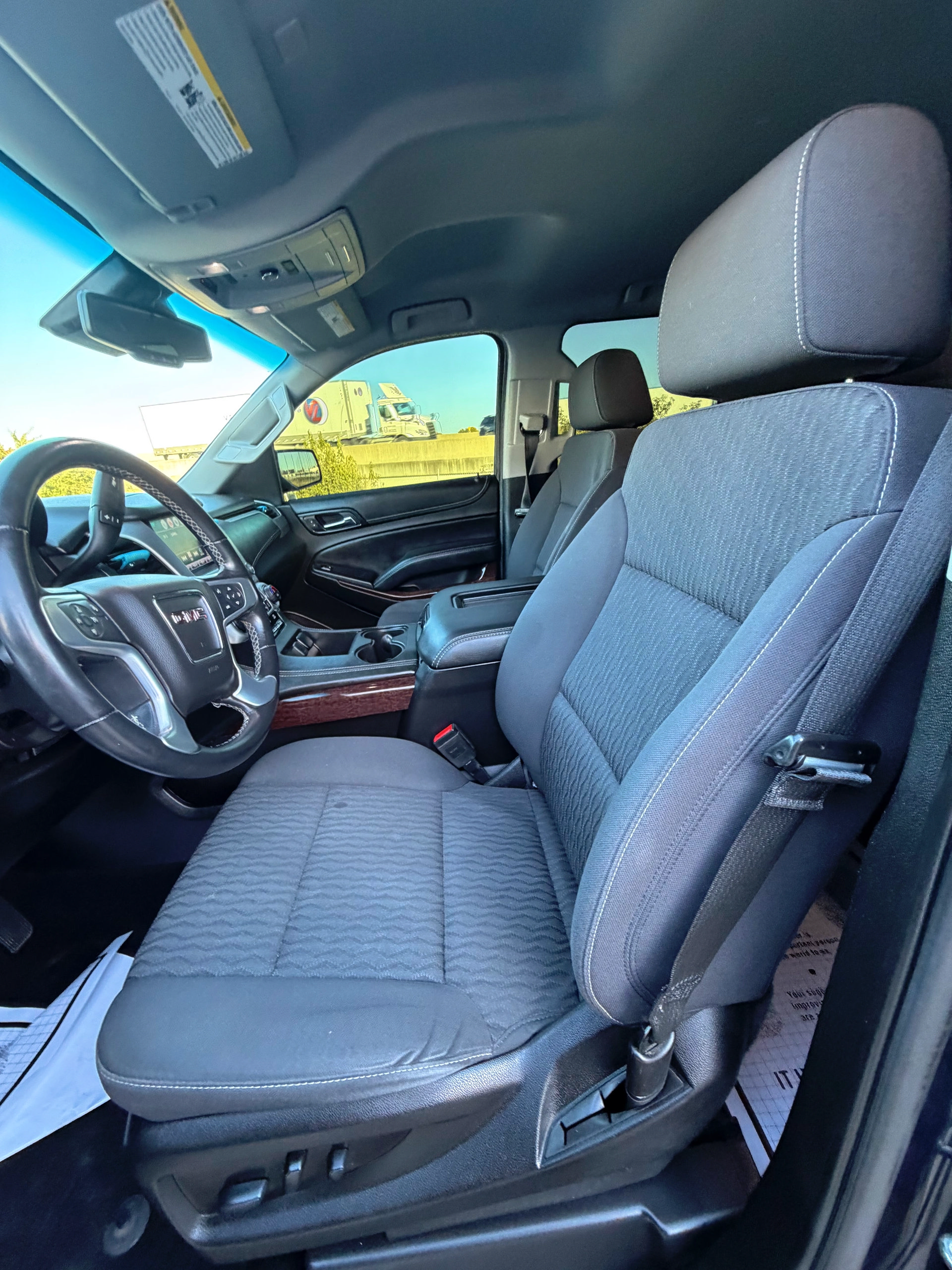 Used 2019 GMC Yukon SLE w/ SLE Value Package AWD/4WD image 8