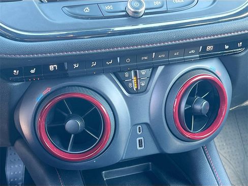 Used 2021 Chevrolet Blazer RS w/ Enhanced Convenience Package image 16