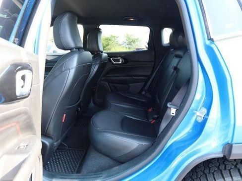 Used 2025 Jeep Compass Trailhawk w/ Trailer Tow Group AWD/4WD image 20