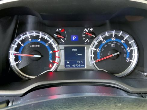 Used 2018 Toyota 4Runner Limited AWD/4WD image 26