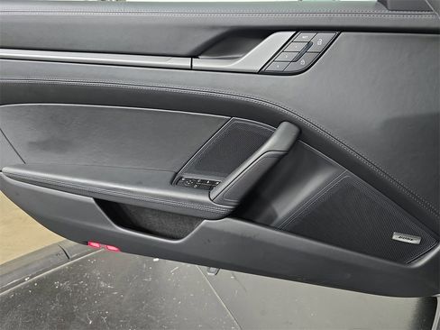 Used 2025 Porsche 911 Carrera image 22