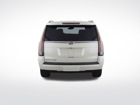 Certified 2018 Cadillac Escalade Platinum image 7