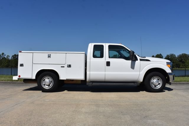 Used 2016 Ford F250 XL w/ Power Equipment Group RWD image 3