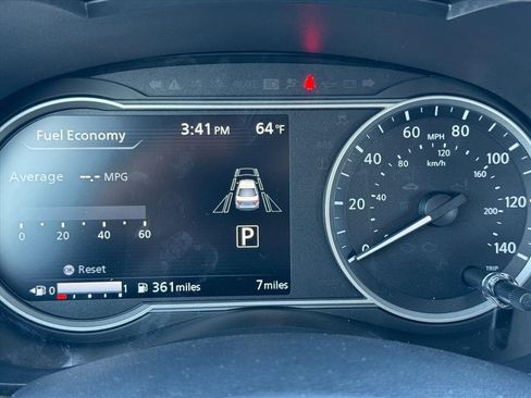 New 2025 Nissan Versa SV w/ Trunk Package image 18