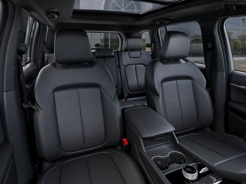 New 2026 Jeep Grand Cherokee Limited AWD/4WD image 16