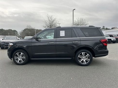 Used 2024 Ford Expedition Limited image 2