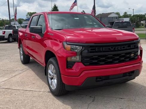 Used 2022 Chevrolet Silverado 1500 Custom AWD/4WD image 4