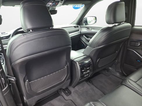 Used 2021 Jeep Grand Cherokee L Overland AWD/4WD image 16