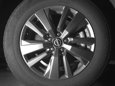 Used 2025 Nissan Pathfinder SV FWD image 13