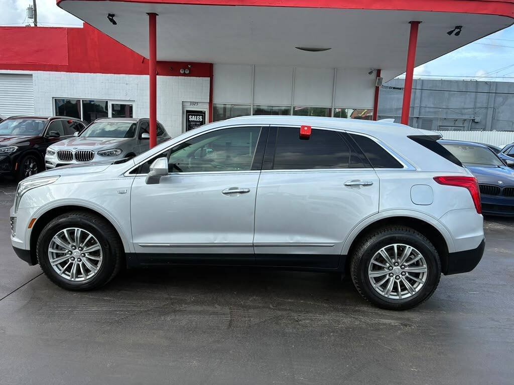 Used 2017 Cadillac XT5 Luxury w/ Driver Awareness Package FWD image 7
