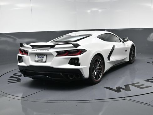 Used 2023 Chevrolet Corvette Stingray Premium Cpe w/ Z51 Performance Package RWD image 9