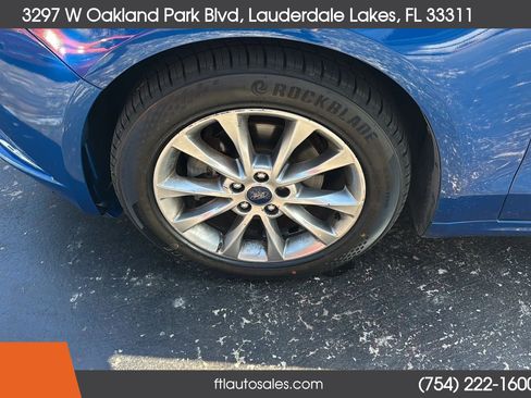 Used 2017 Ford Fusion SE FWD image 16