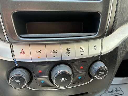 Used 2012 Dodge Journey FWD image 21
