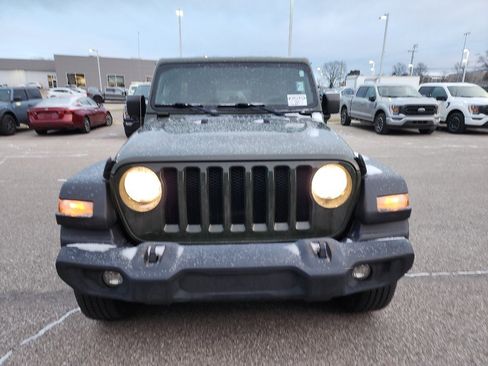 Used 2022 Jeep Wrangler Unlimited Sport image 2