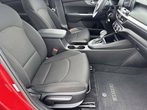 Used 2020 Kia Forte LXS FWD image 11