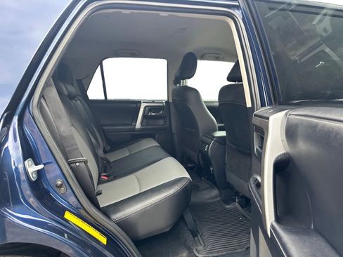 Used 2018 Toyota 4Runner SR5 RWD image 20