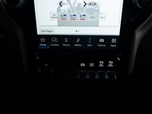 Used 2024 RAM 2500 Laramie image 16